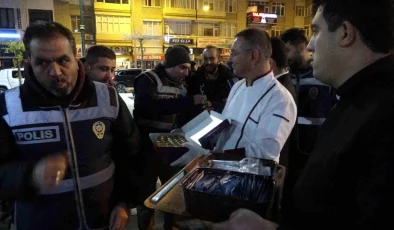 Burdur Valisi Türker Öksüz, yılbaşında görevli personeli ziyaret etti