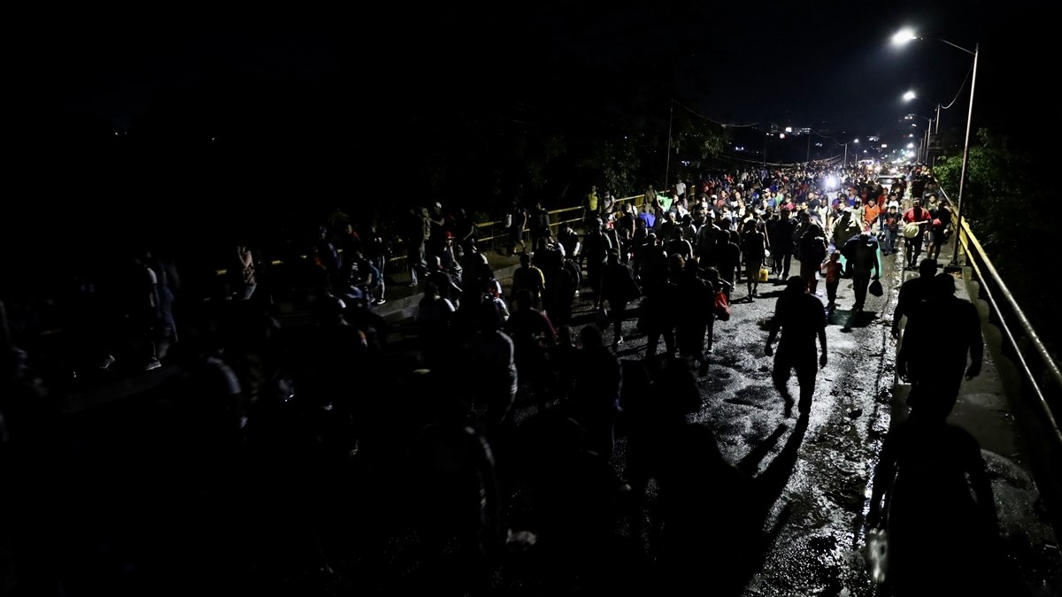 Meksikalı göçmenler Donald Trump yemin etmeden ABD’ye girmek istiyor