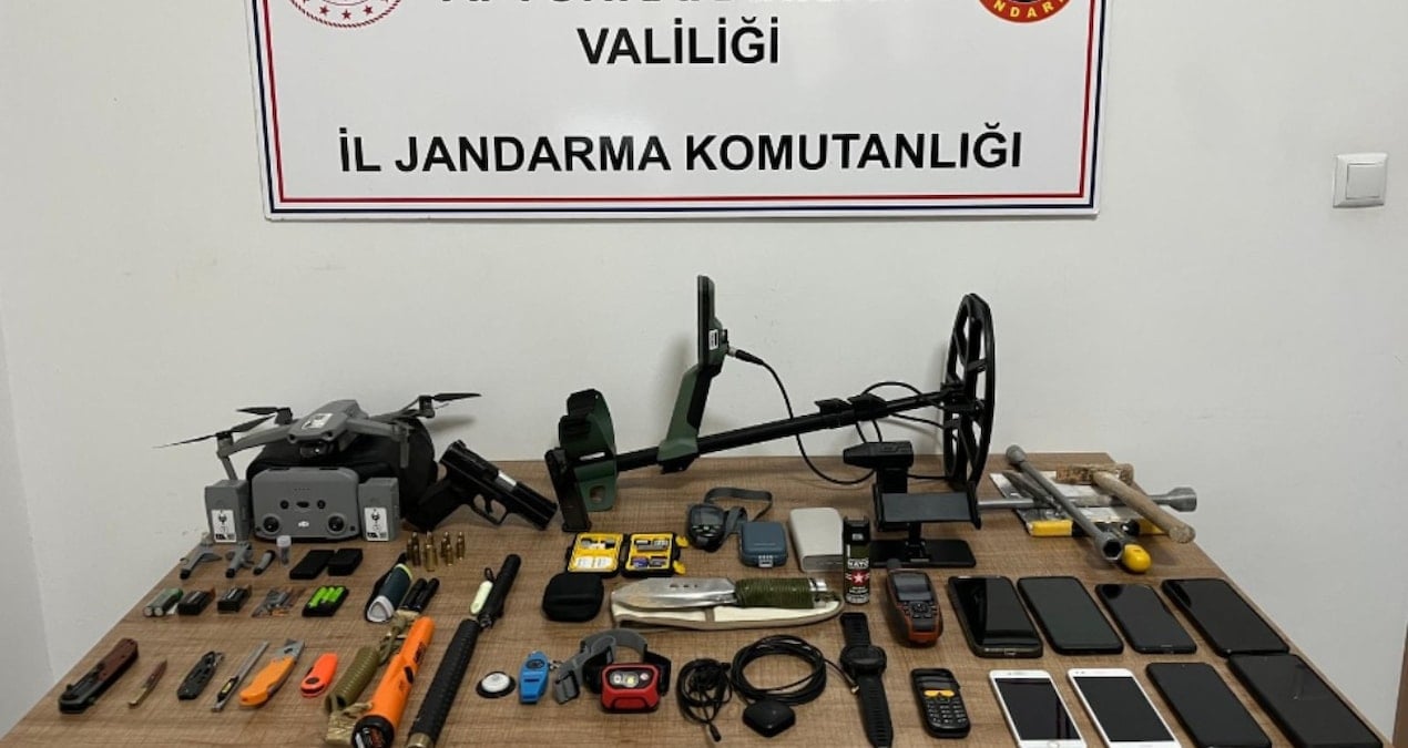 Afyonkarahisar’da kaçak kazı yapan 7 kişi yakalandı