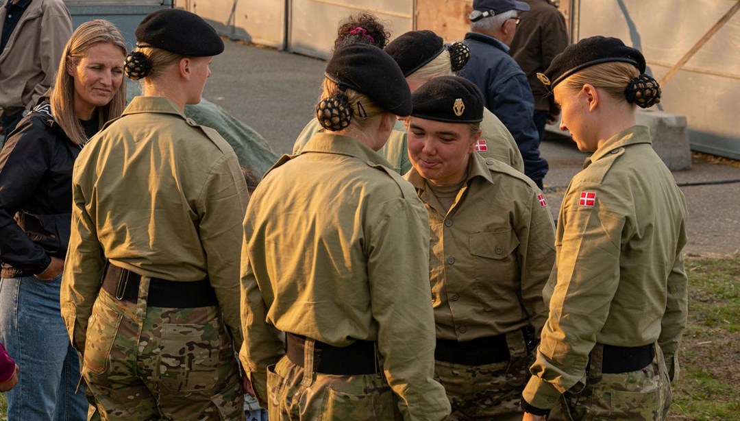 Danimarka’da kadınlar için askerlik zorunlu hale geliyor